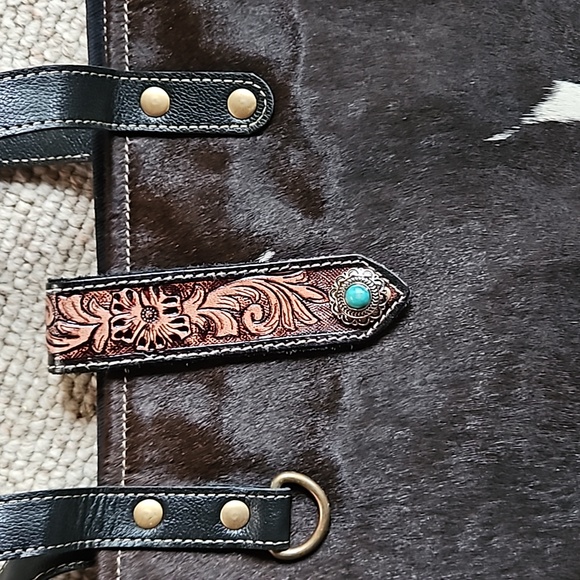 🔥❤️ Hand Tooled Weekender Bag - Picture 6 of 7